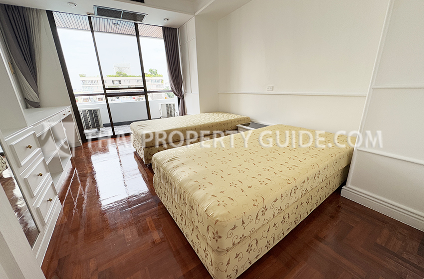 Apartment in Phaholyothin 